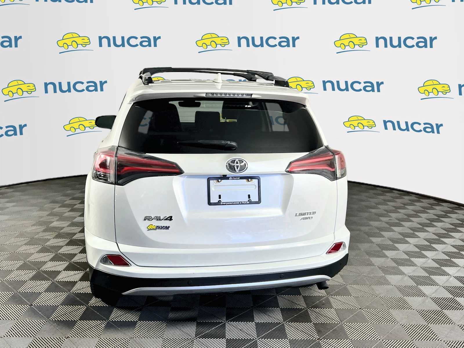 Used 2018 Blizzard Pearl Toyota Limited image 6