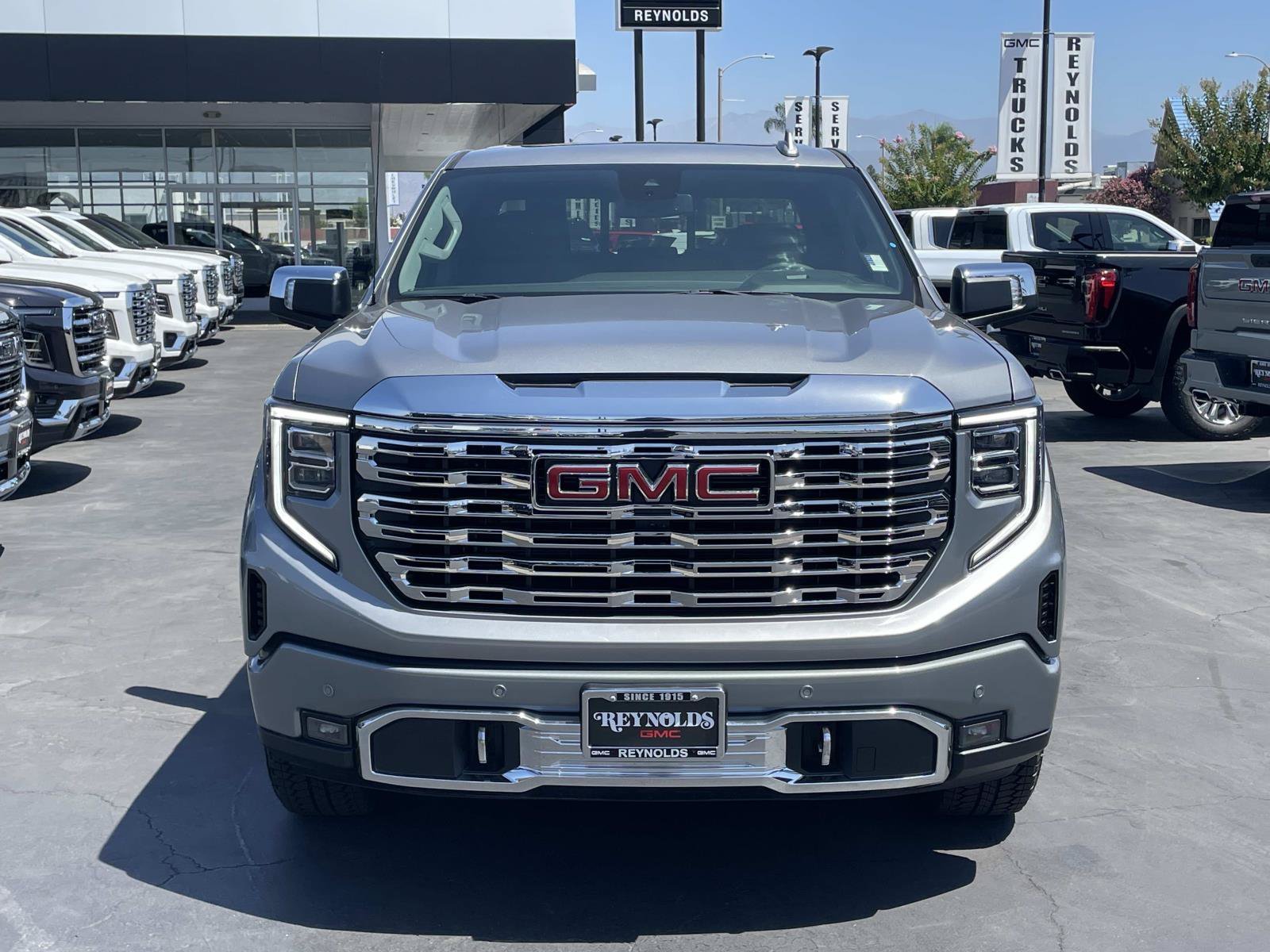 2026 GMC Sierra 1500 Denali - Photo 2