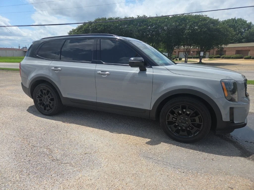 Used 2021 Gray Kia EX image 9