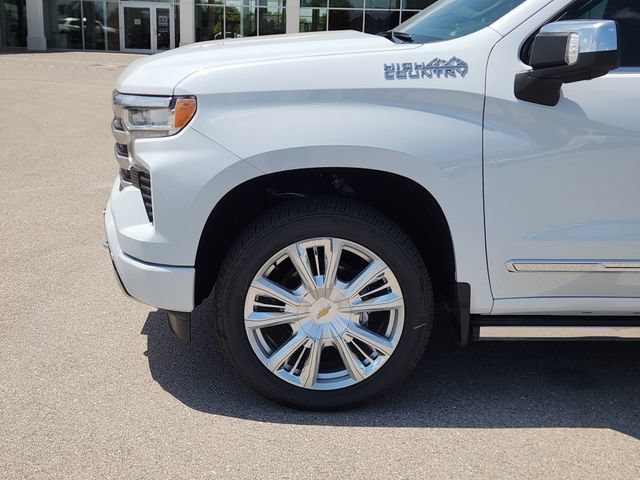 New 2026 Polar White Tricoat Chevrolet High Country image 8