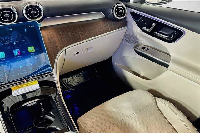 New 2027 Polar White Mercedes-Benz GLC 350e image 51
