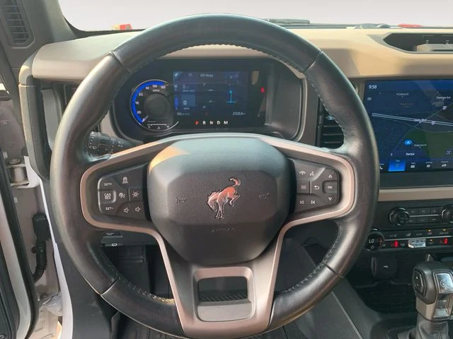Used 2024 White Ford Wildtrak image 13