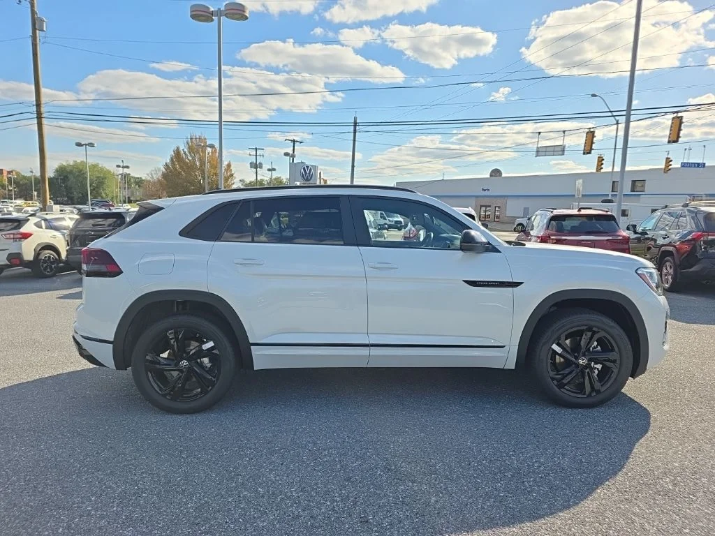 2026 Volkswagen Atlas Cross Sport SEL R-LINE - Photo 5