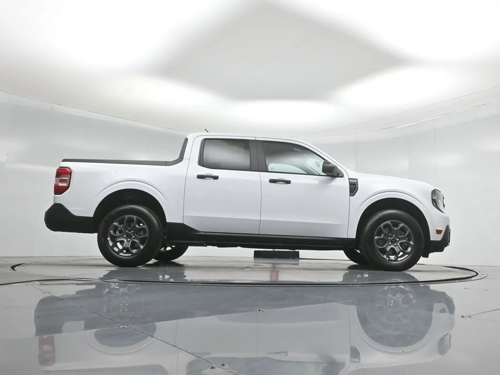 New 2026 White Ford XLT image 43