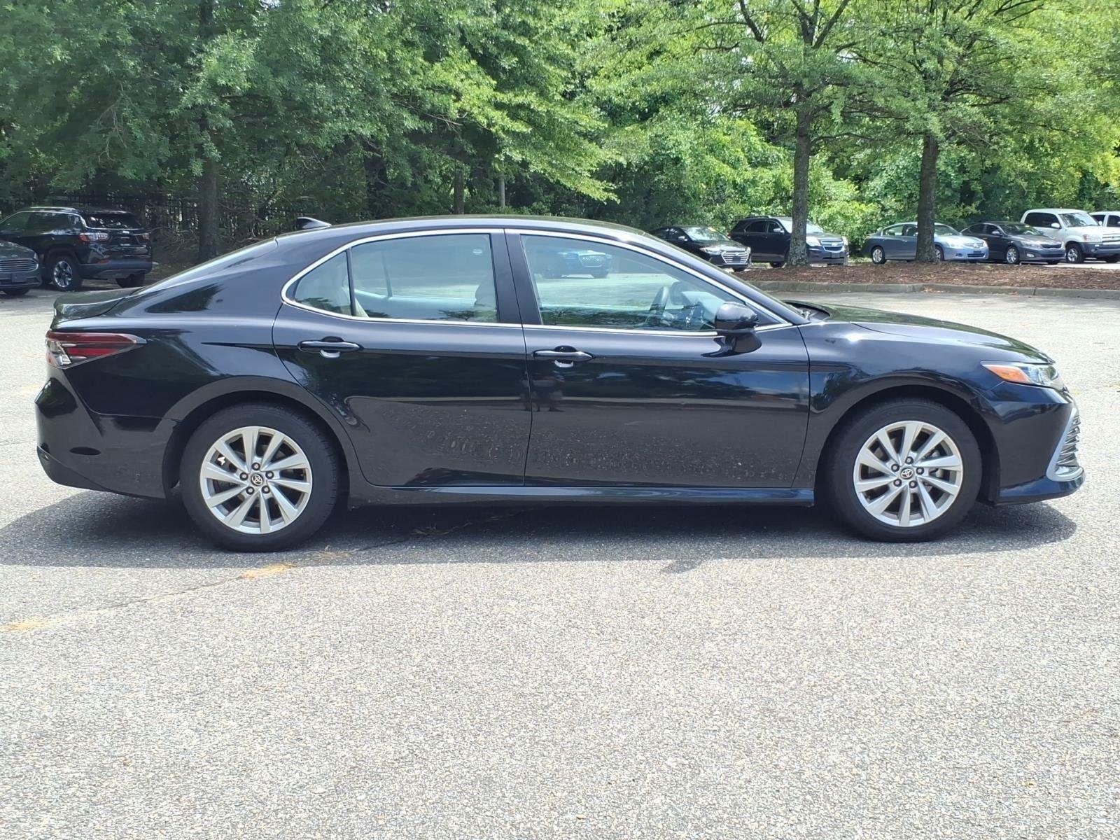 Used 2024  TOYOTA  image 8