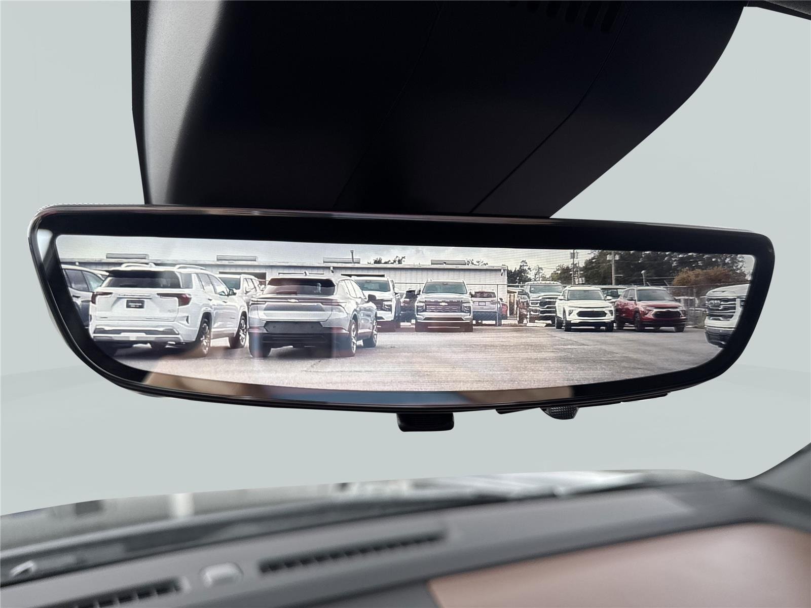 2026 Chevrolet Suburban High Country - Photo 31