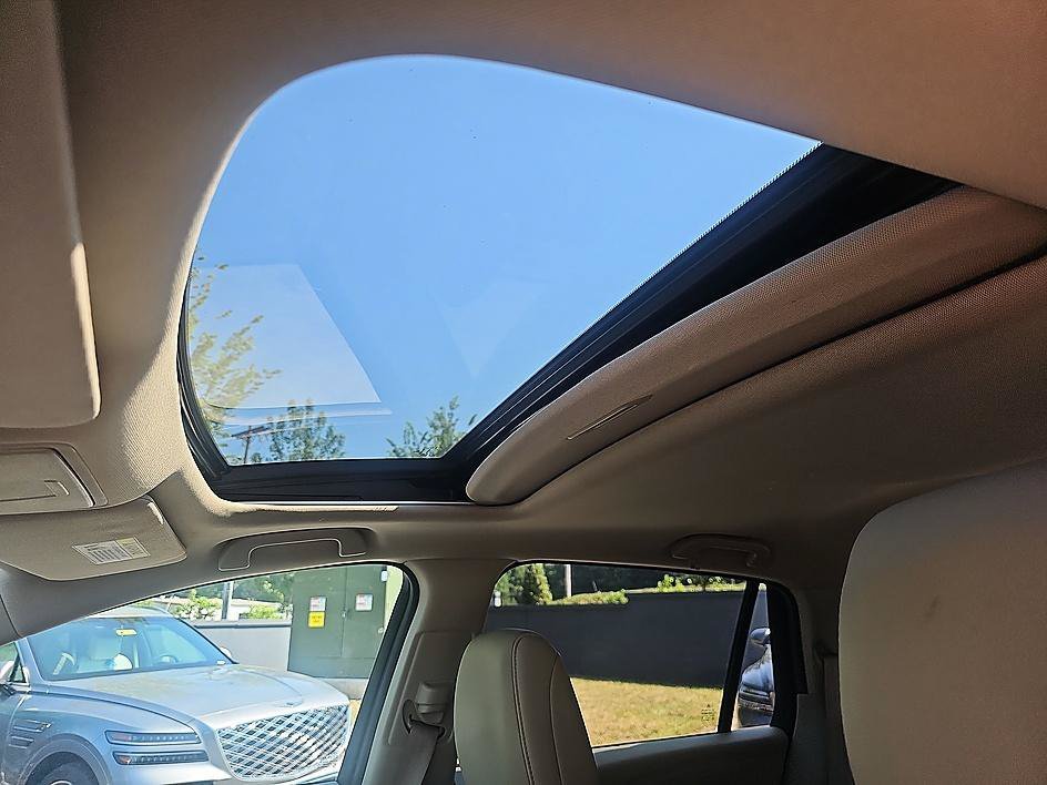 Used 2018 Crystal Black Pearl Acura w/Advance Pkg image 25