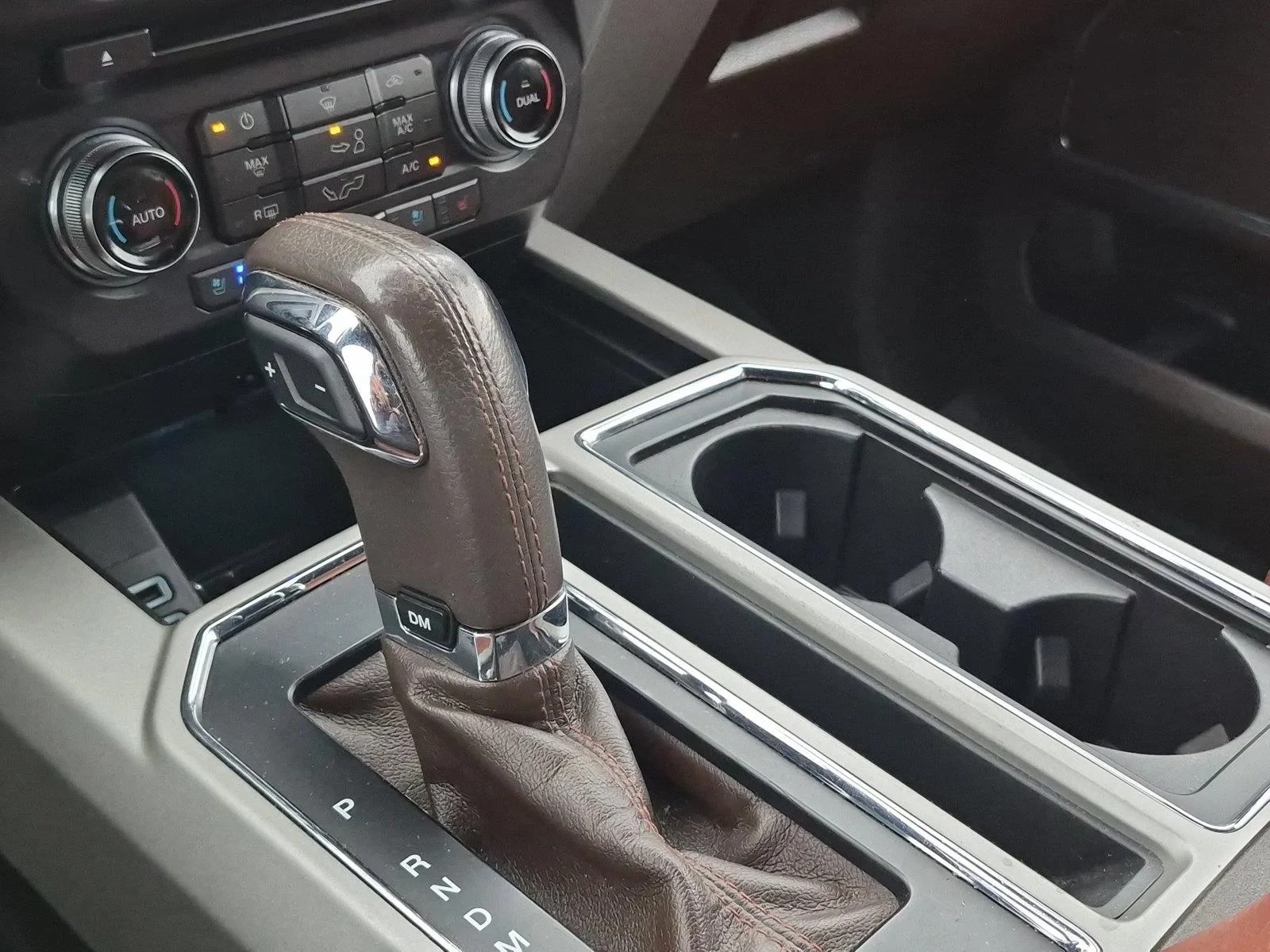 Used 2018 Black Velvet Ford King Ranch image 10