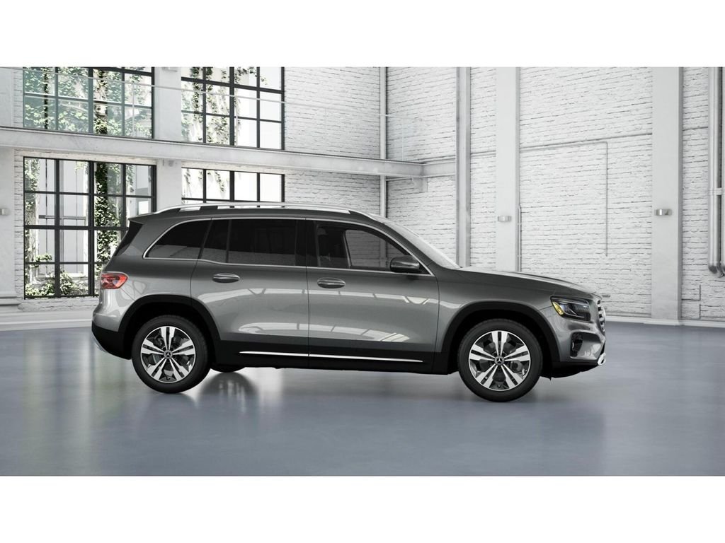 Used 2026 Mountain Grey Metallic Mercedes-Benz GLB 250 4MATIC® image 15