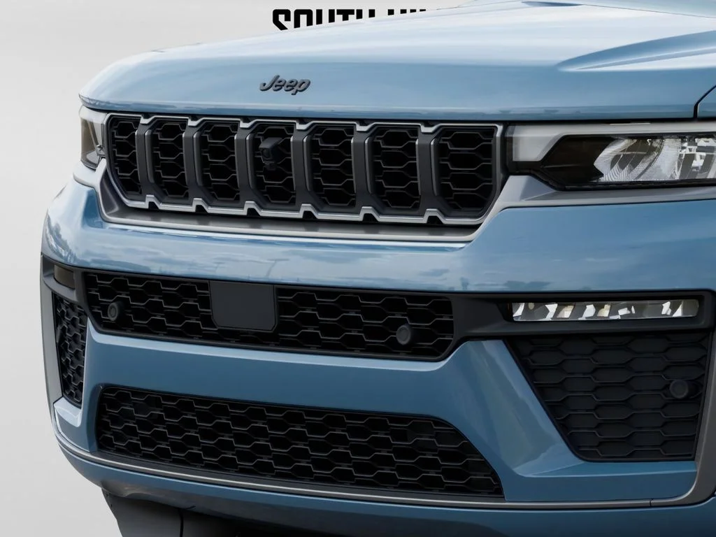 New 2026 Steel Blue Exterior Paint Jeep Limited Reserve image 11