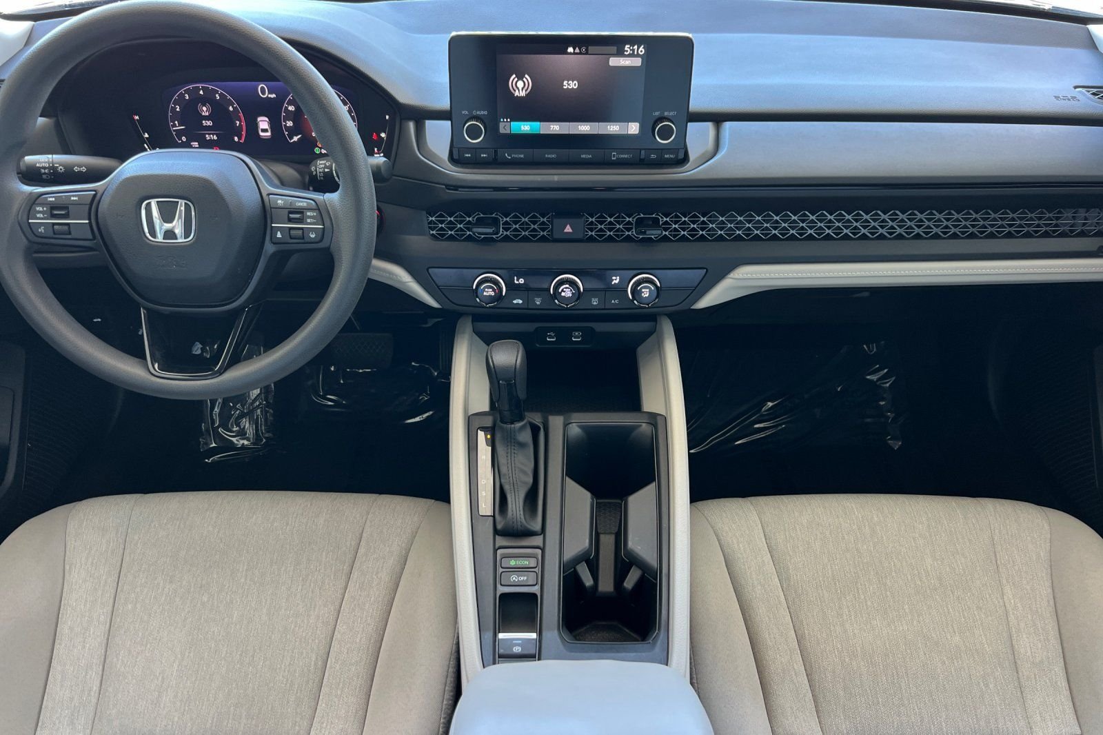 Used 2023  Honda LX image 3