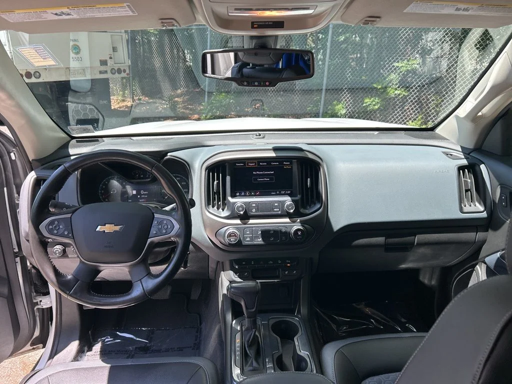 Used 2020 White Chevrolet Z71 image 27