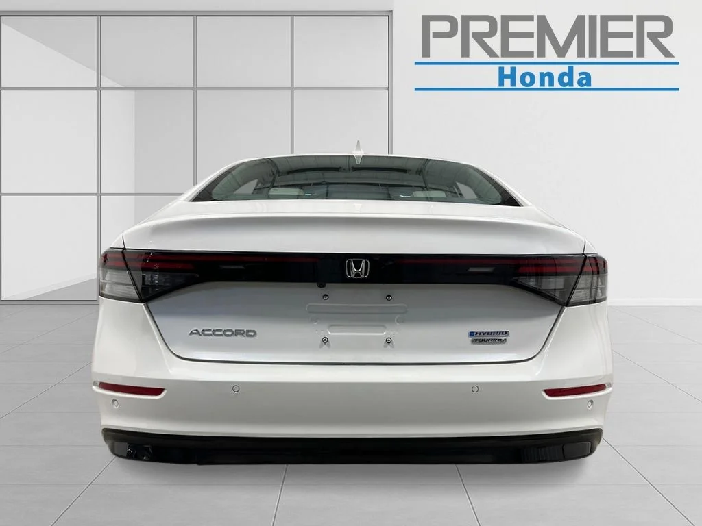 New 2026 Platinum White Pearl Honda Touring Hybrid image 4