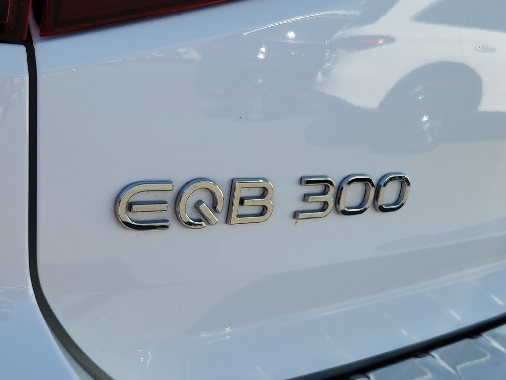 Used 2023  Mercedes-Benz 300 image 33