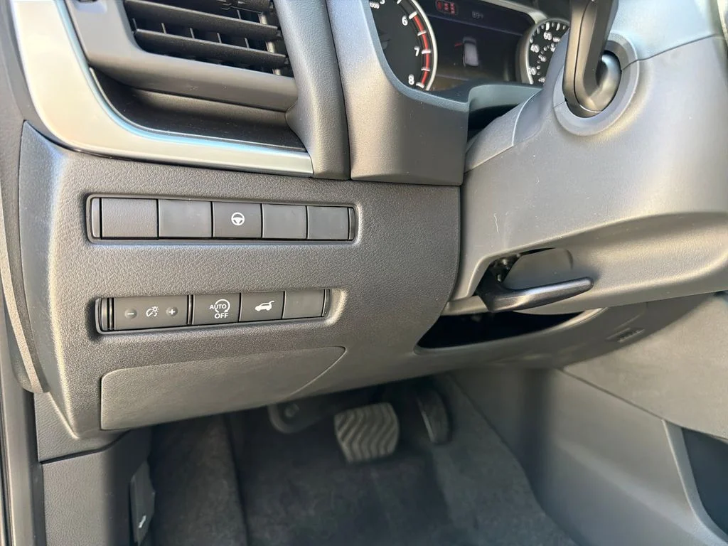 New 2026 Boulder Gray Pearl Nissan SV image 18