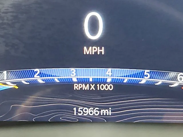 Used 2025 Silver Jeep Altitude image 22