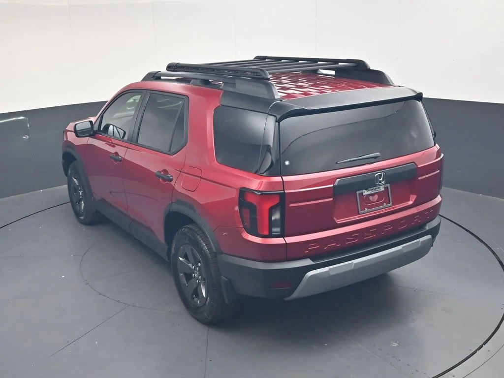 New 2026 Radiant Red Metallic II Honda RTL image 32