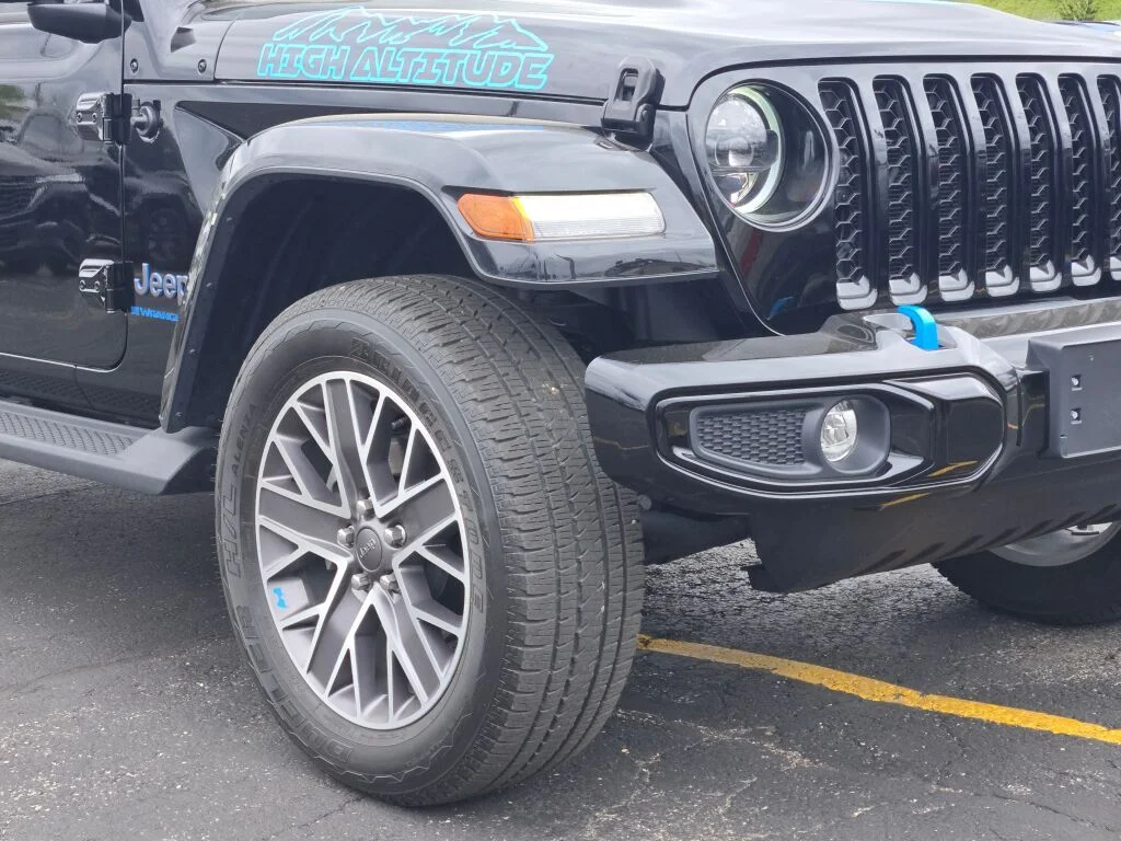 Used 2023 Black Jeep Sahara 4xe image 3