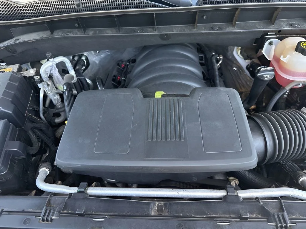 Used 2021 SUMMIT WHITE GMC Elevation image 30