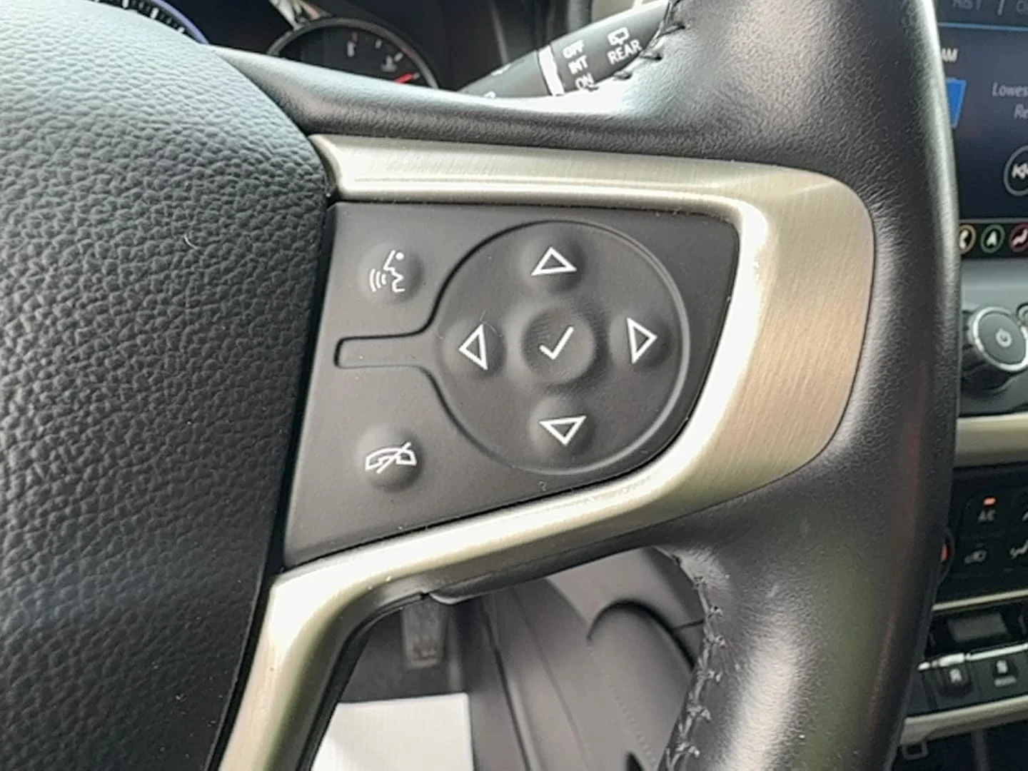 Used 2020 White GMC Denali image 17