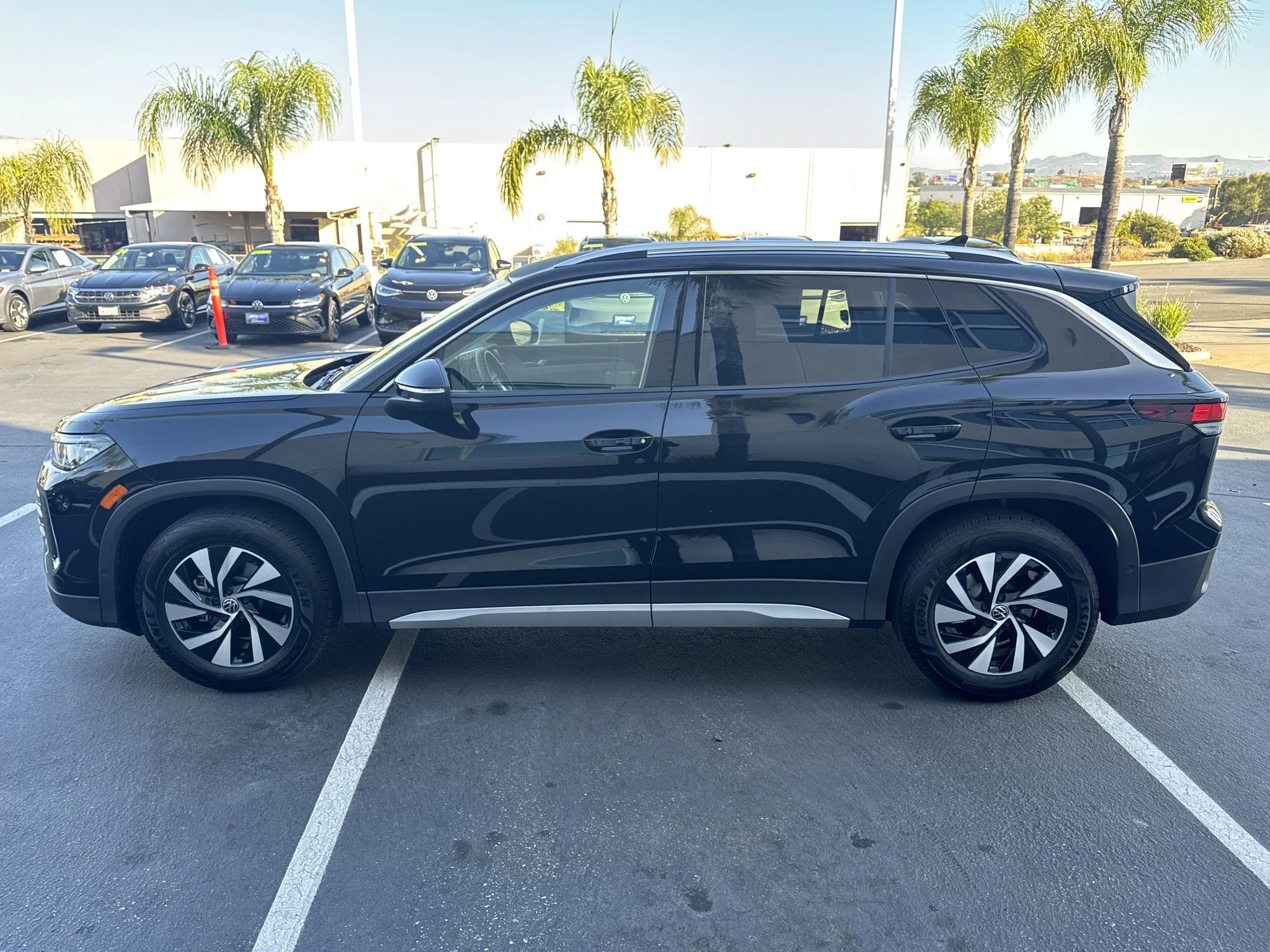 New 2026 Deep Black Pearl Volkswagen S image 4