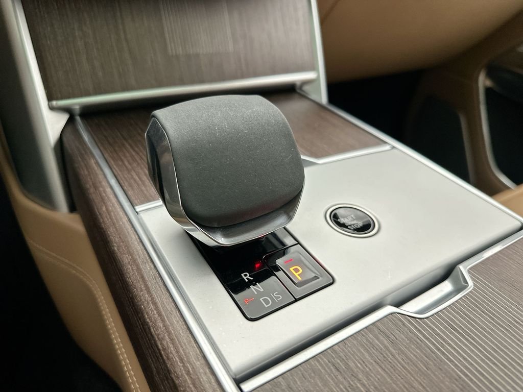 Used 2024 Belgravia Green Metallic Land Rover Autobiography image 25