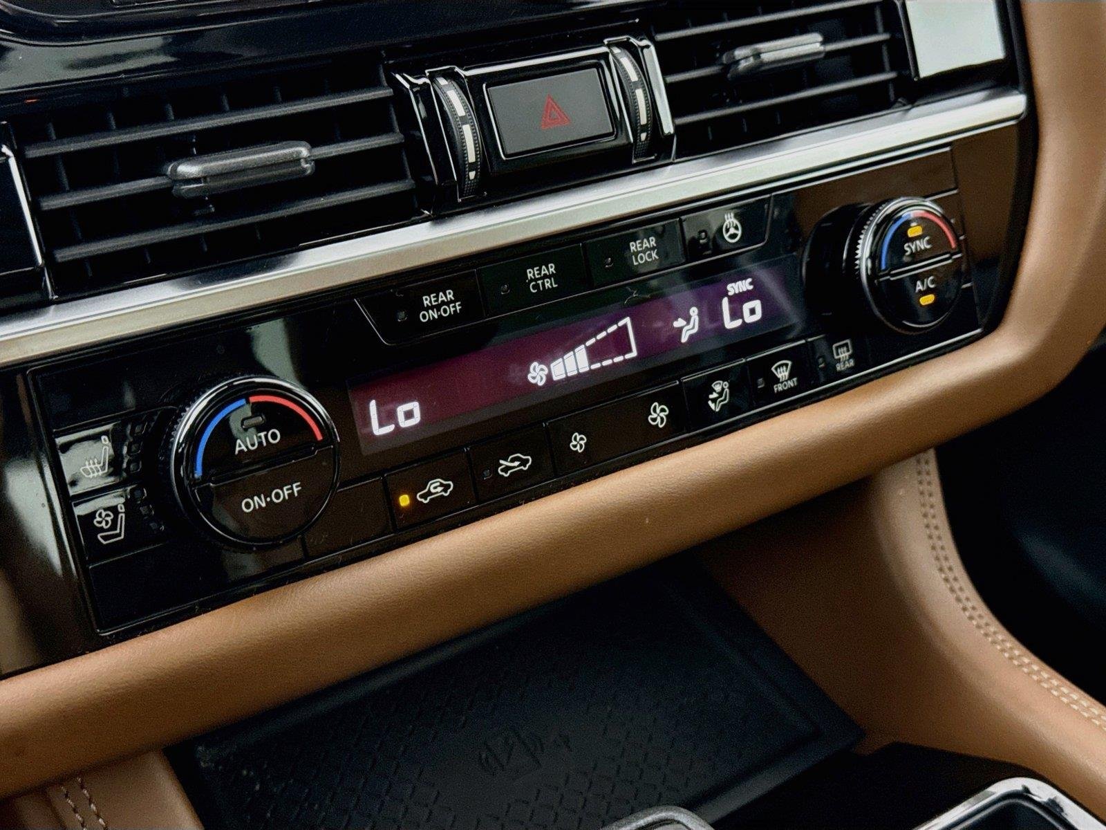 Used 2022 Gun Metallic Nissan Platinum image 27