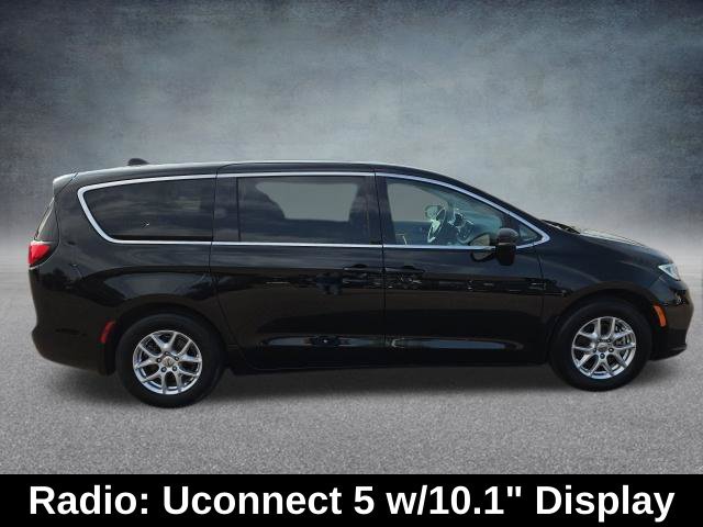 Used 2024 Black Chrysler Touring L image 6