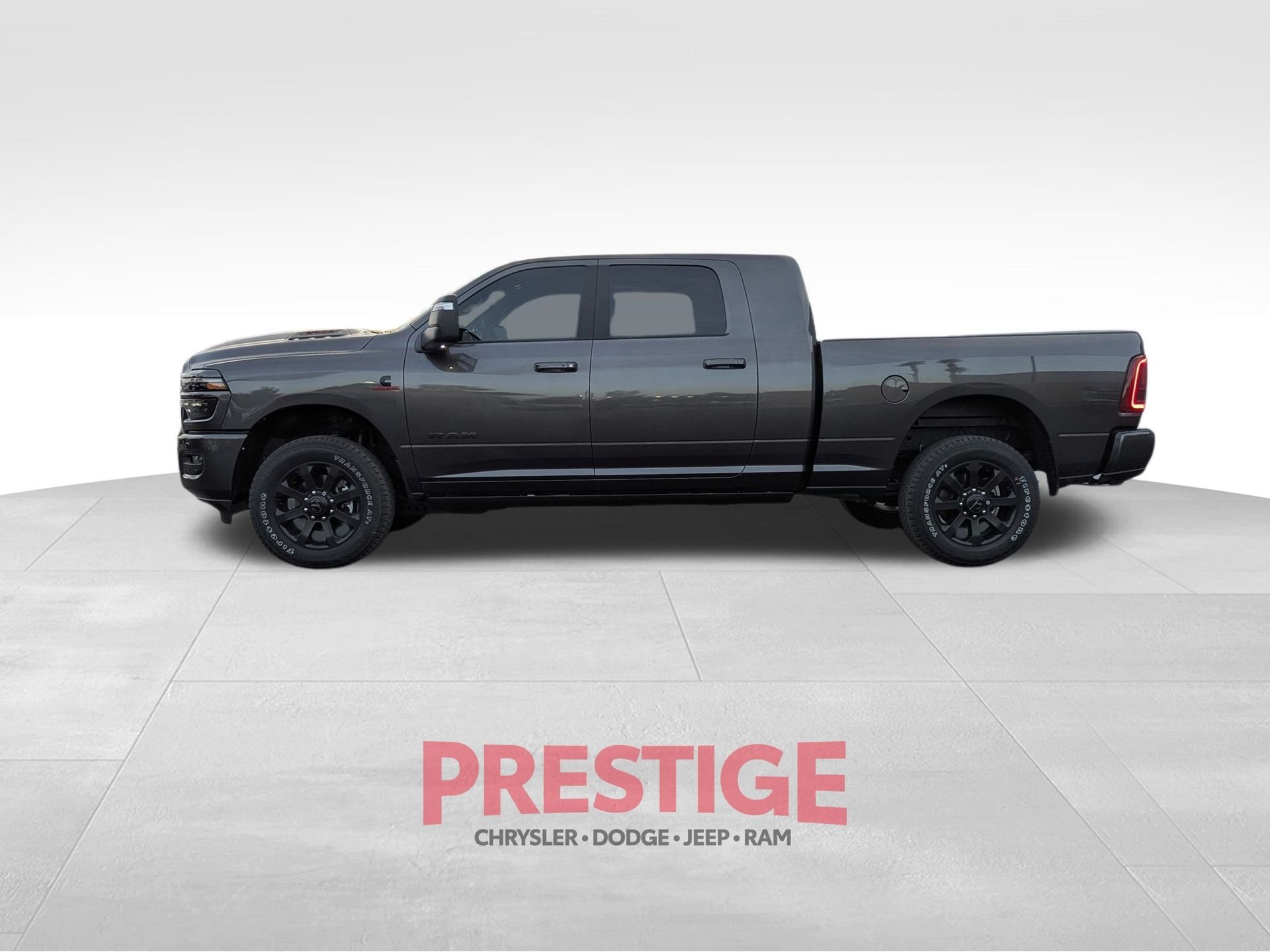 2025 RAM 3500 Laramie - Photo 10