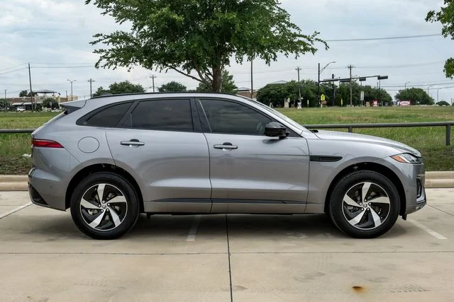 2026 Jaguar F-Pace R-Dynamic S - Photo 7