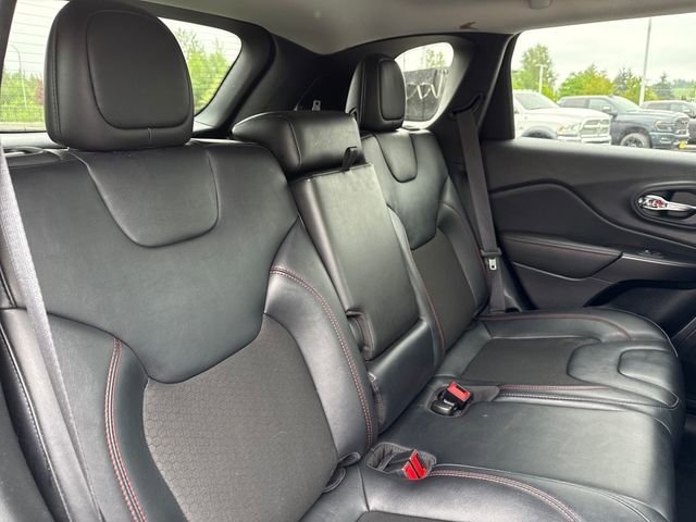 Used 2022 Bright White Clearcoat Jeep Trailhawk image 14