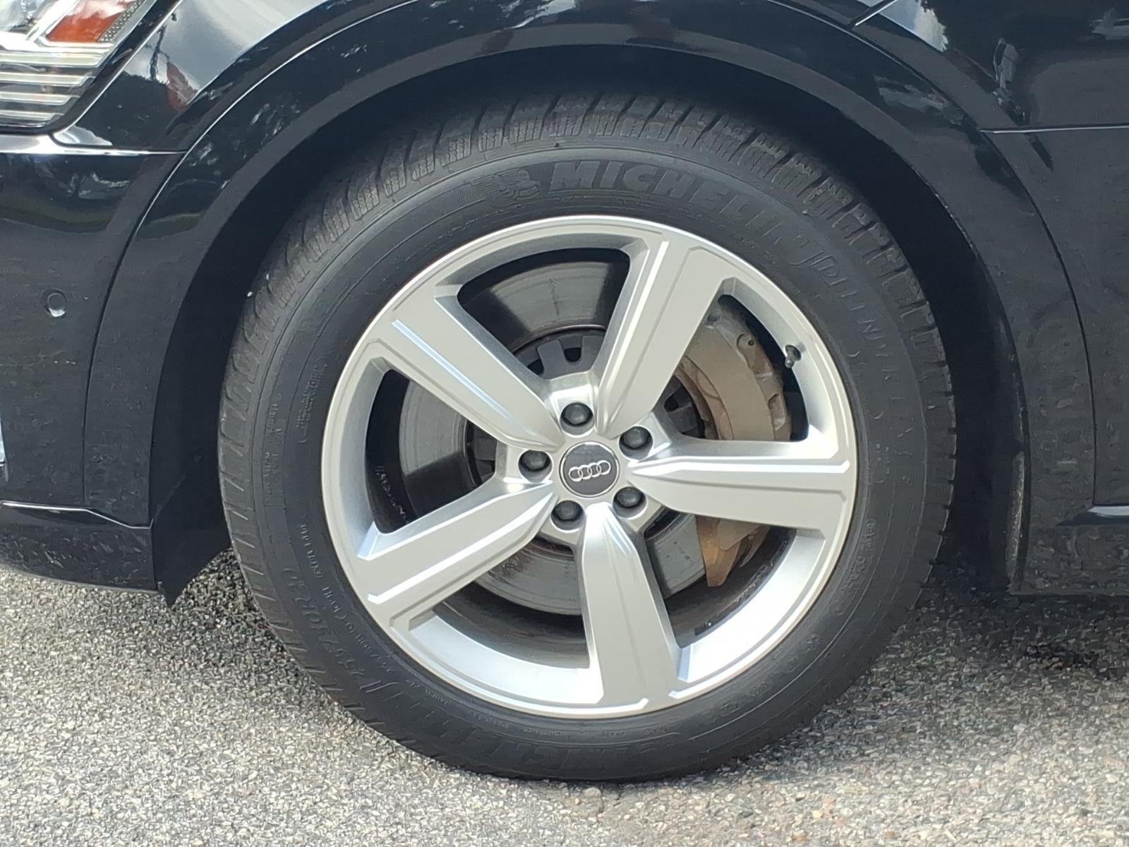 Used 2019 Mythos Black Metallic Audi Premium Plus image 4
