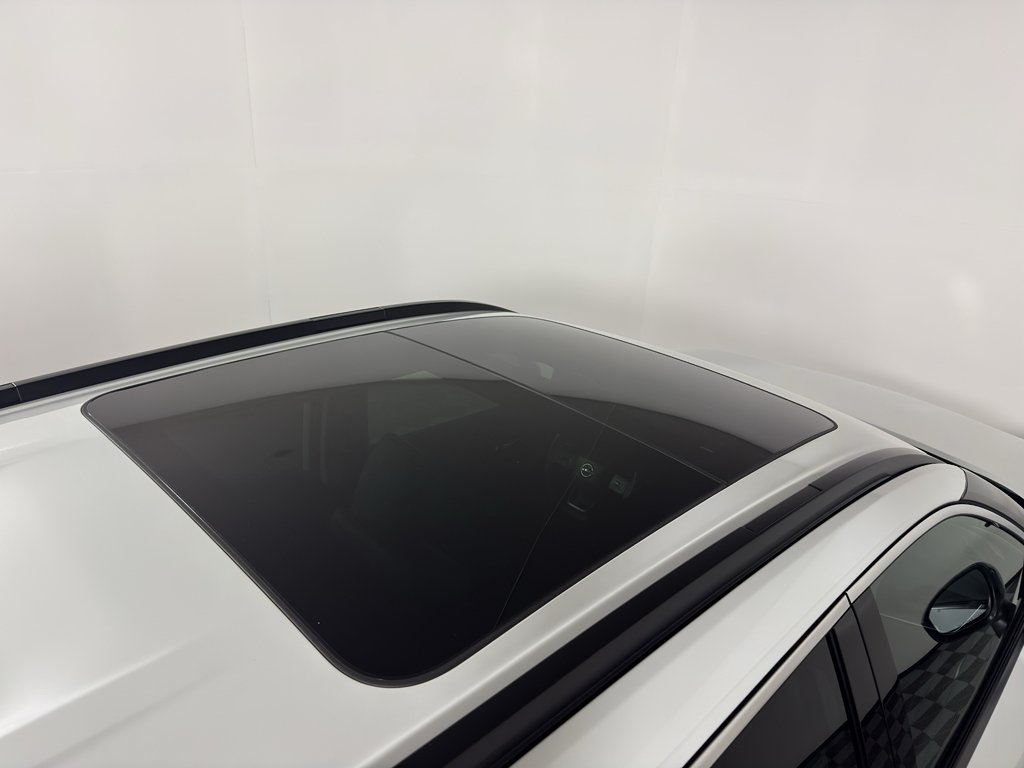 New 2026 Everest White Pearl TriCoat Nissan Dark Armor™ image 22