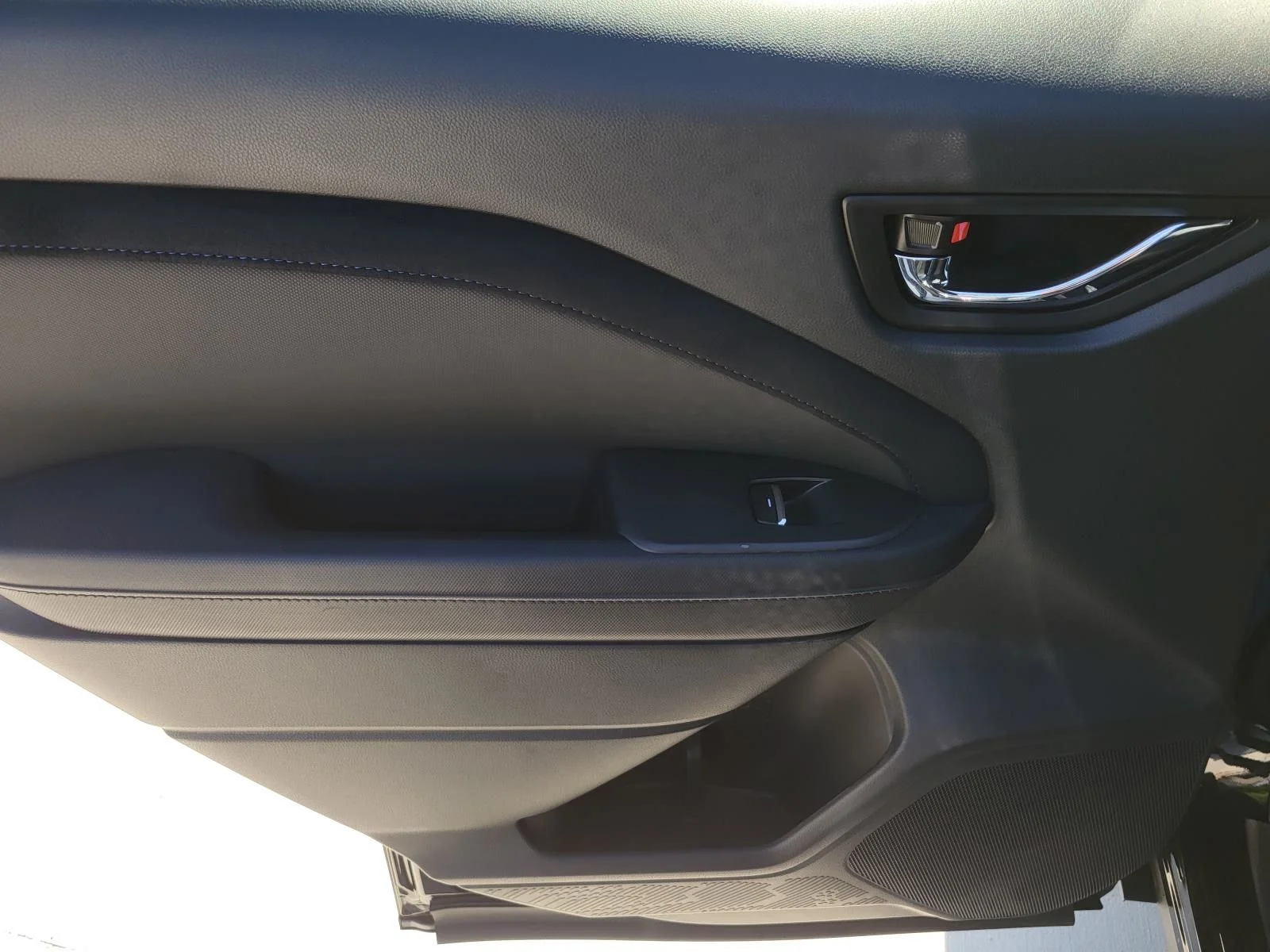 2025 Subaru Forester Limited - Photo 13