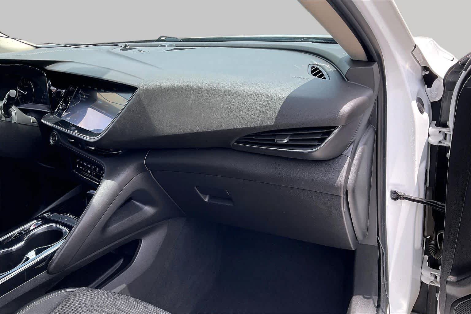 Used 2022 Summit White Buick Preferred image 18