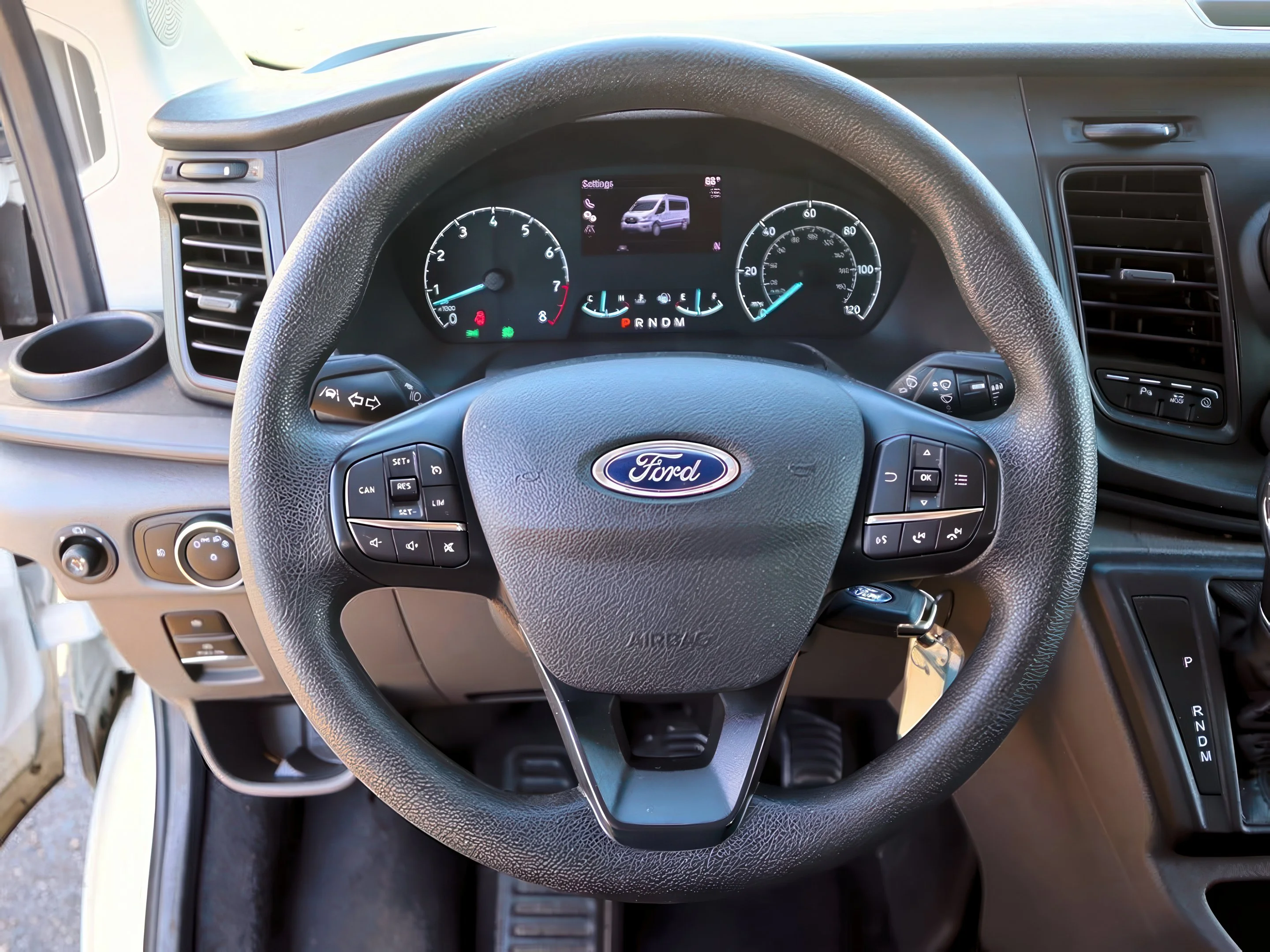 2021 Ford Transit Passenger Van XLT - Photo 12