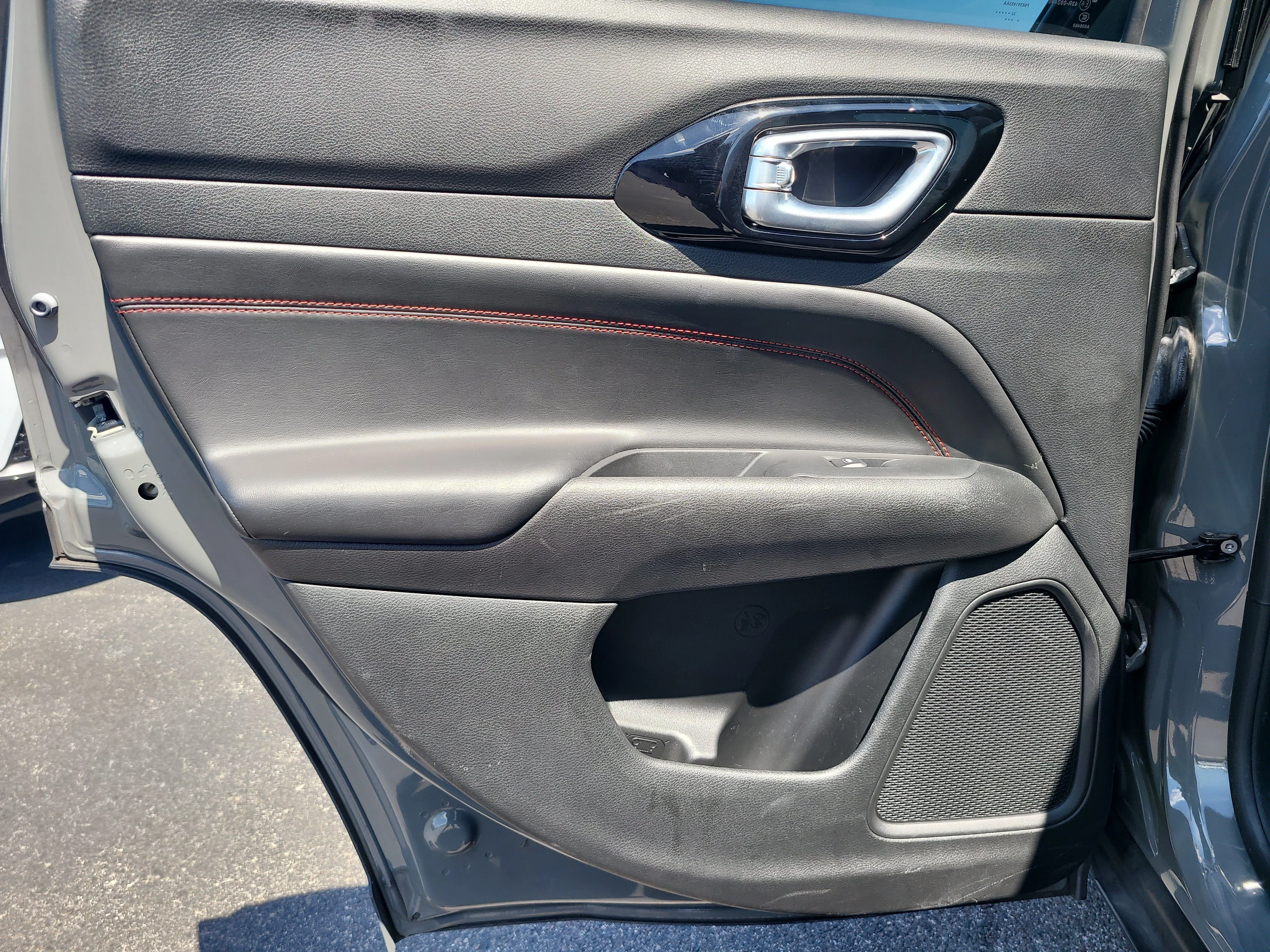 Used 2022 Sting-Gray Clearcoat Jeep Trailhawk image 10