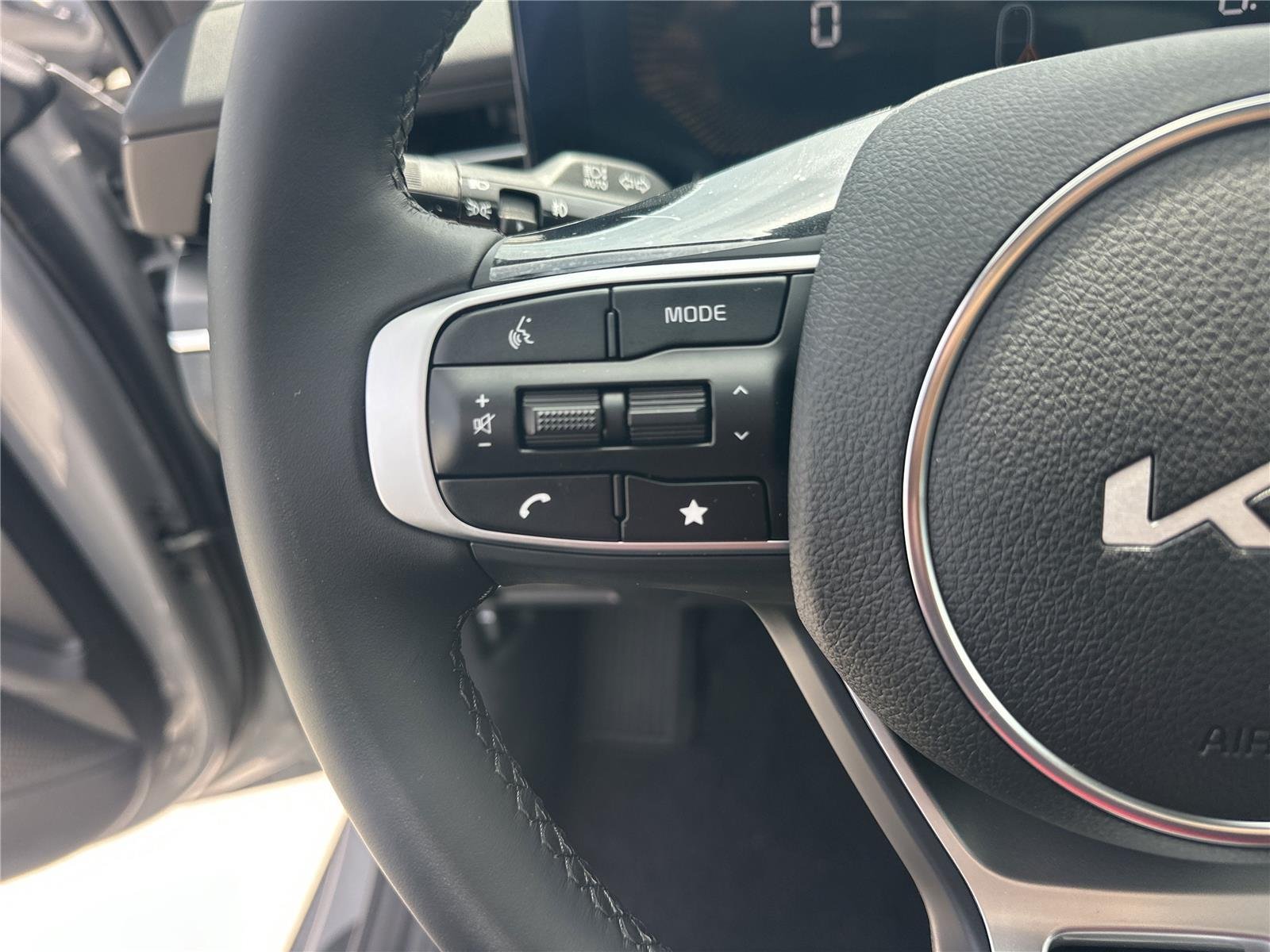 New 2026 Wolf Gray Kia GT-Line image 37