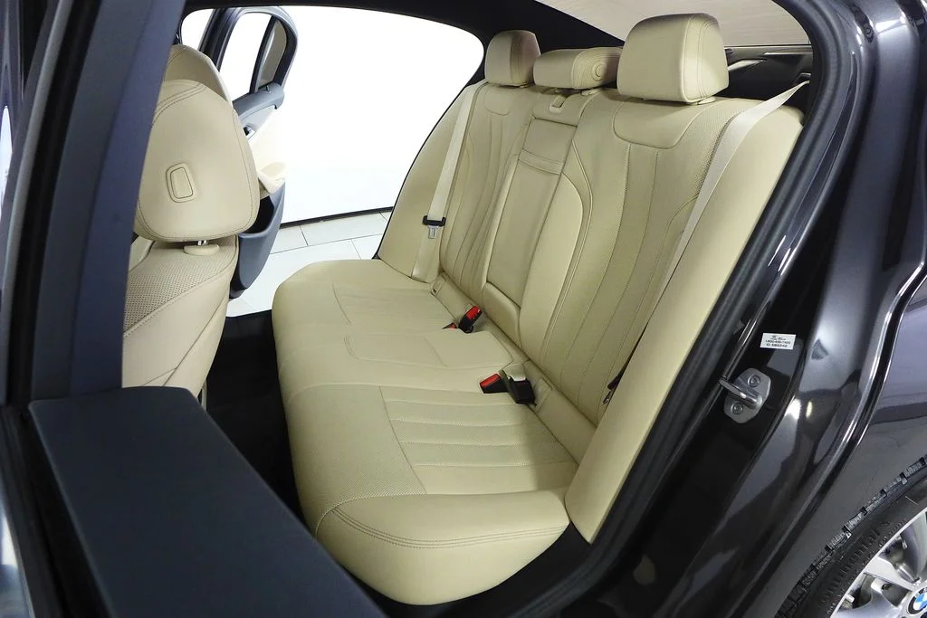 Used 2023 Gray BMW 530i image 21