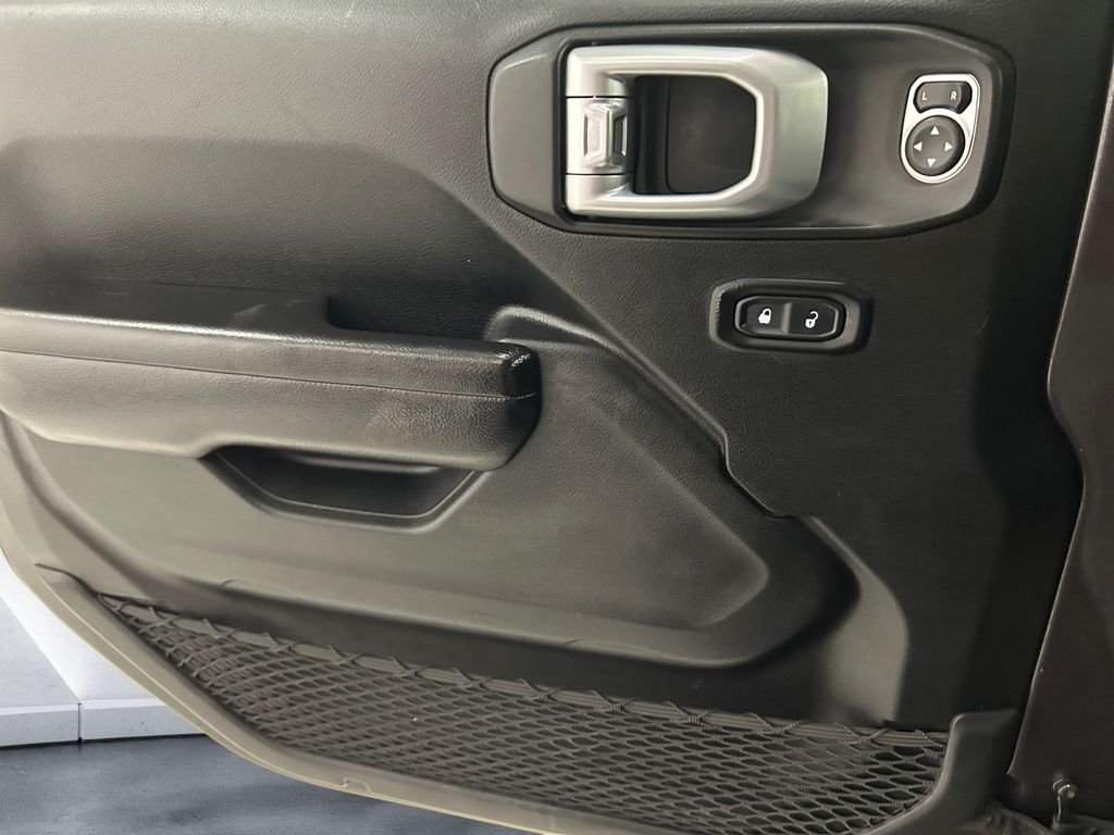 Used 2020 Gray Jeep Unlimited Sport S image 12