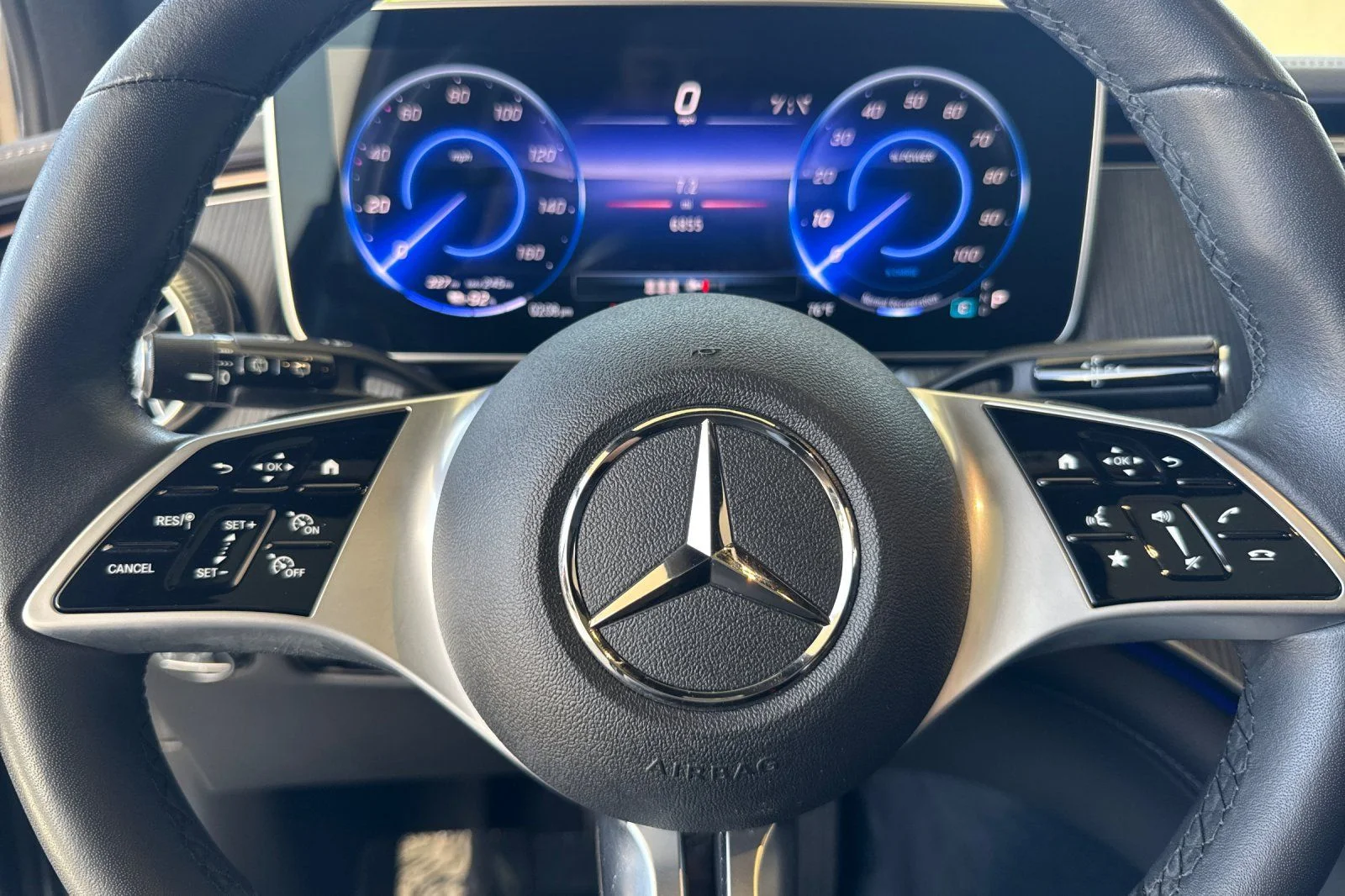 Certified Used 2025 Gray Mercedes-Benz 350 SUV image 28