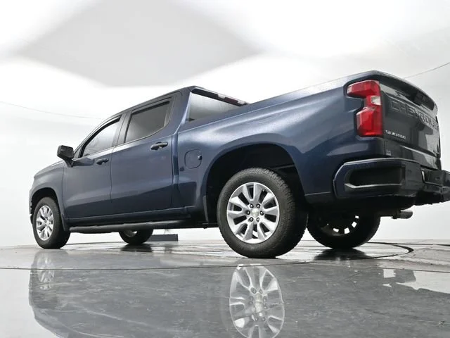 Used 2020 NORTHSKY BLUE METALLIC Chevrolet Custom image 13
