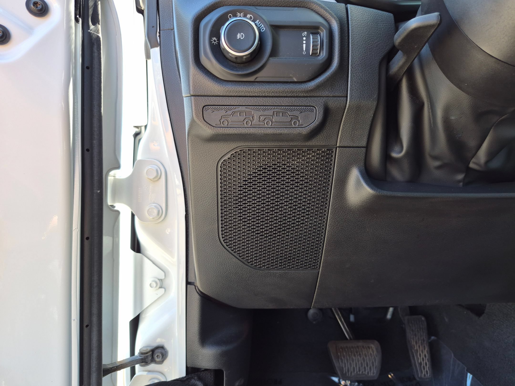 Used 2024 Bright White Clearcoat Jeep Sport S image 13