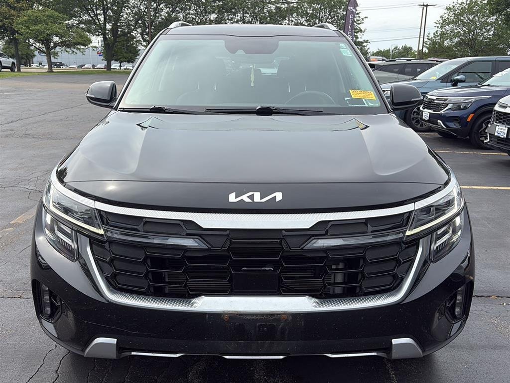 Used 2024 Fusion Black Kia SX image 12