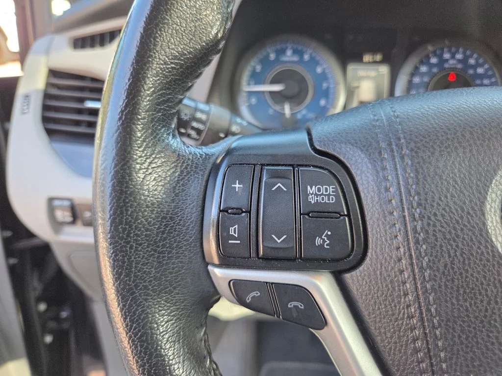 Certified Used 2020 Black Toyota XLE image 32