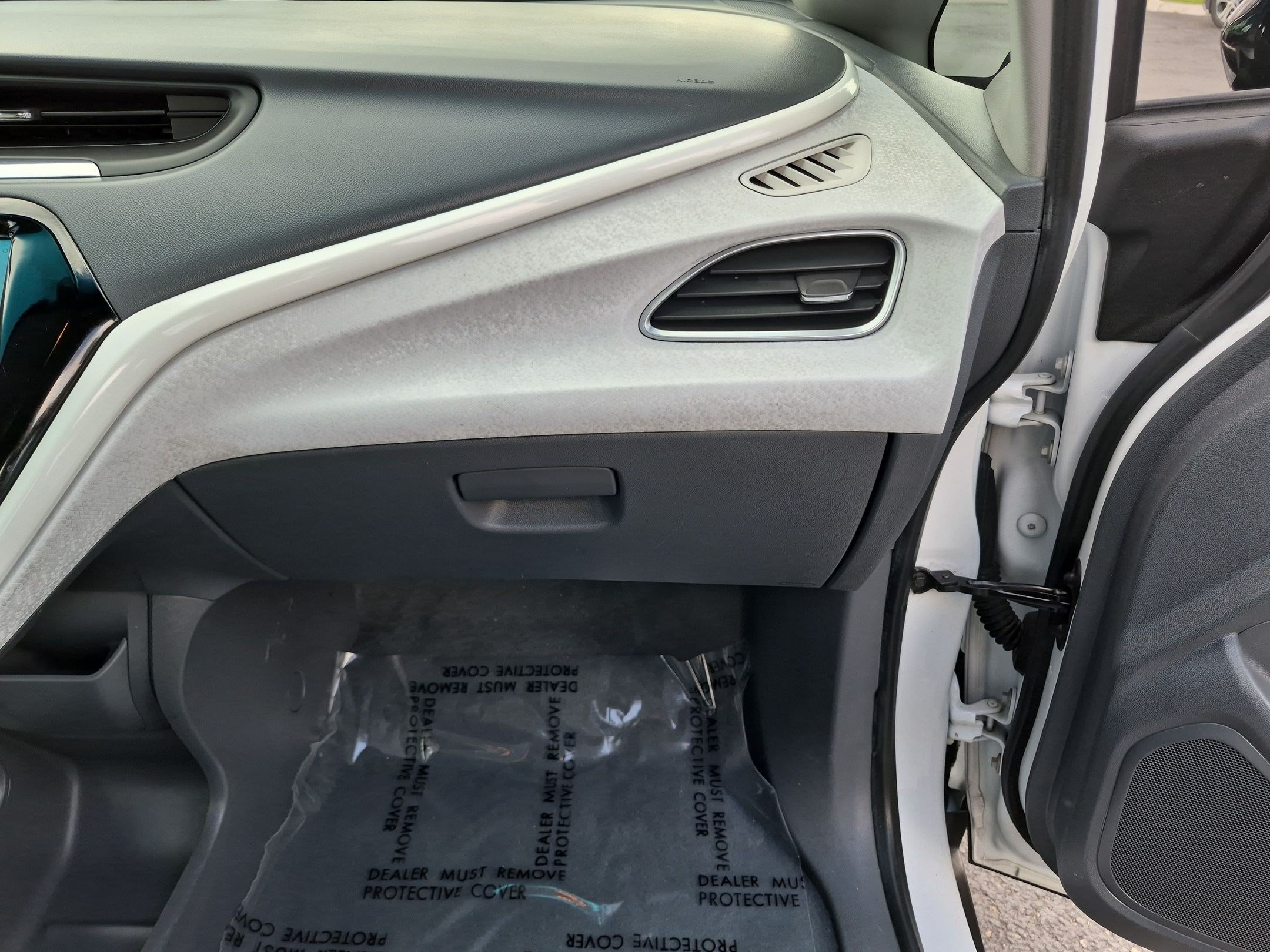 Used 2018 (Includes (TUS) Black grille.) Chevrolet LT image 28