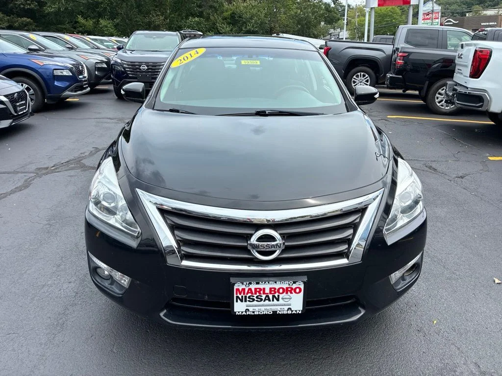 Used 2014 Nissan Altima SV with VIN 1N4AL3APXEC402774 for sale in Marlborough, MA