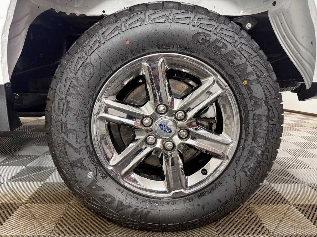 Used 2024 White Ford XLT image 25