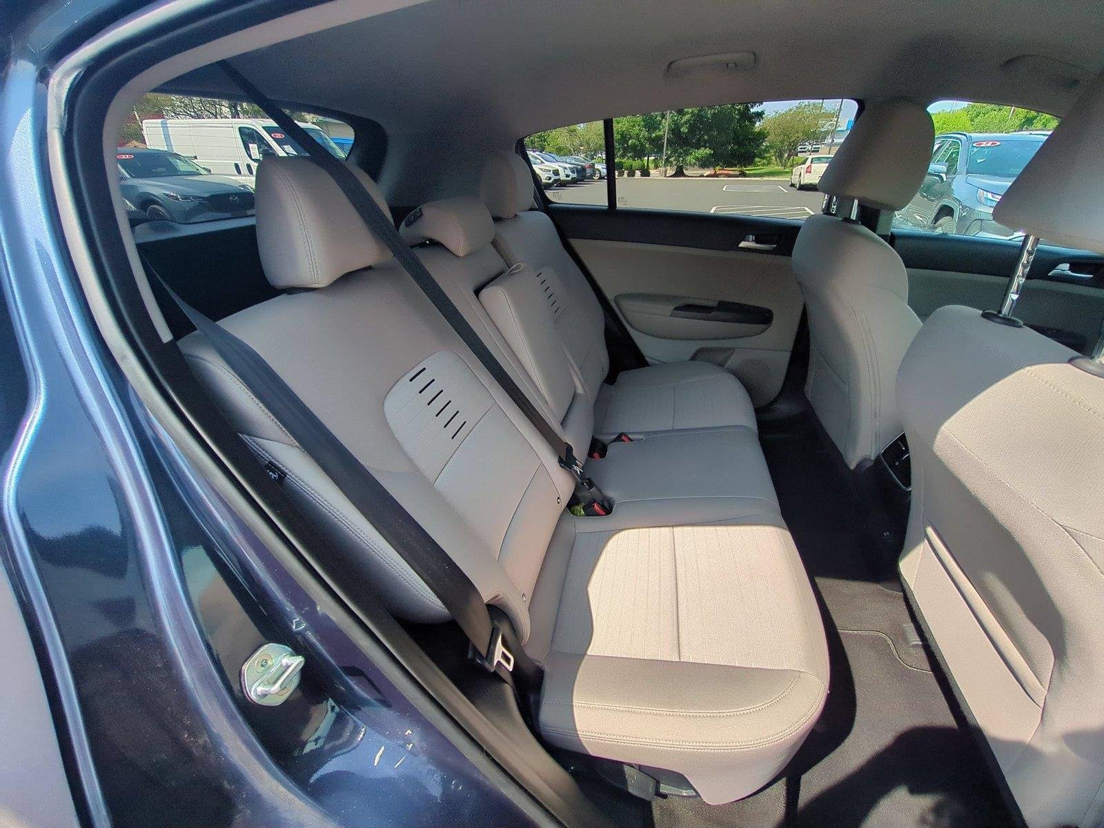 Used 2020 Pacific Blue Kia LX image 33