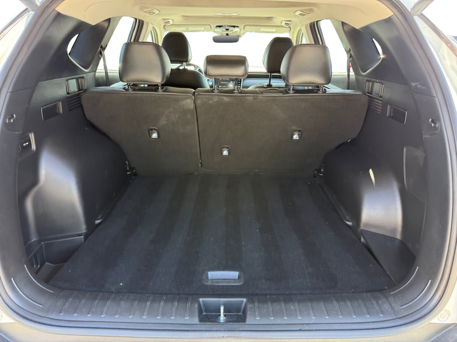 Certified Used 2022 Quartz White Hyundai SEL image 17